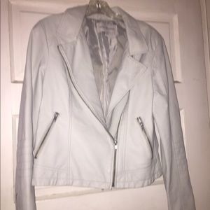 Adorable grey jacket